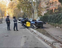Via Cilicia: morte due sorelle di 19 e 23 anni: in auto contro un albero